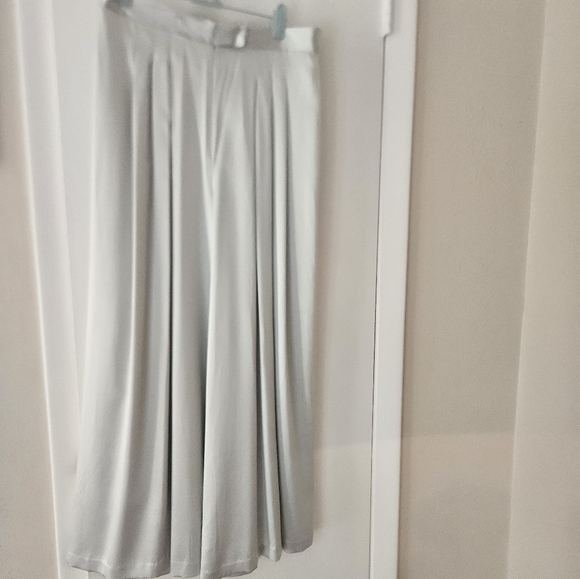St. John Silver Maxi A-Line Pleated Jumpsuit - Picture 4 of 8